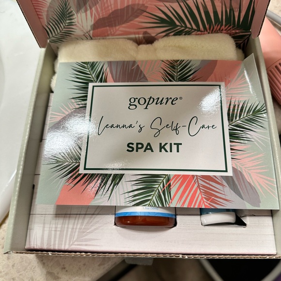 GoPure box set, never used and box only open for this pic! Great holiday gift!!! - Picture 4 of 6